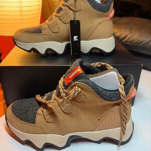 SOREL Boots Womens Size 10 Kinetic Impact Caribou Plus Waterproof Brown Lace Up